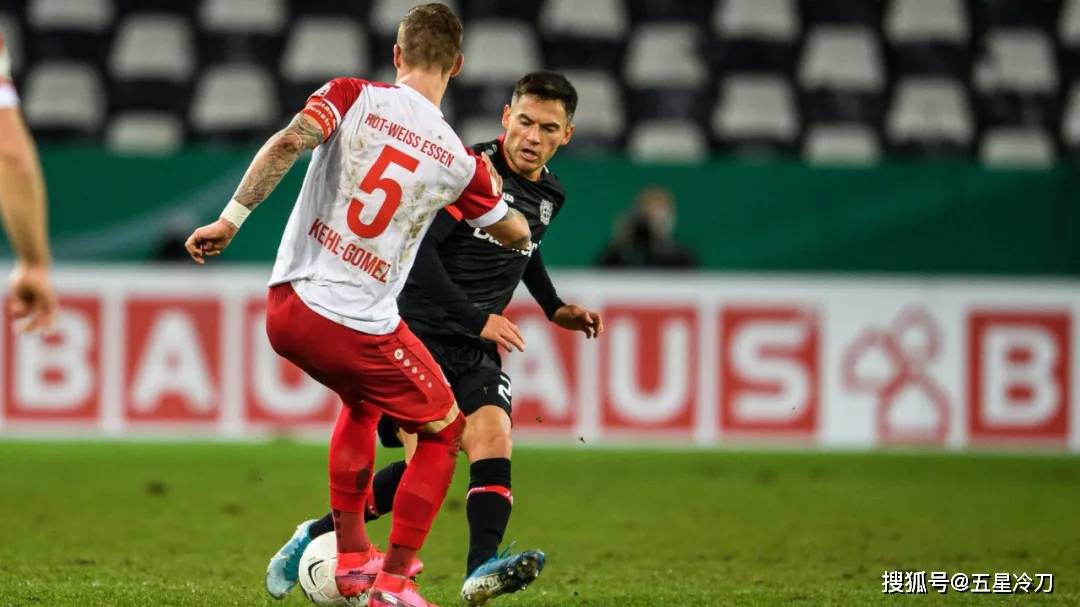 费耶诺德发布备战花絮；今夜远射贴柱；德国杯任务艰巨；纪律约束更严格(朗达拜恩秘密三部曲)